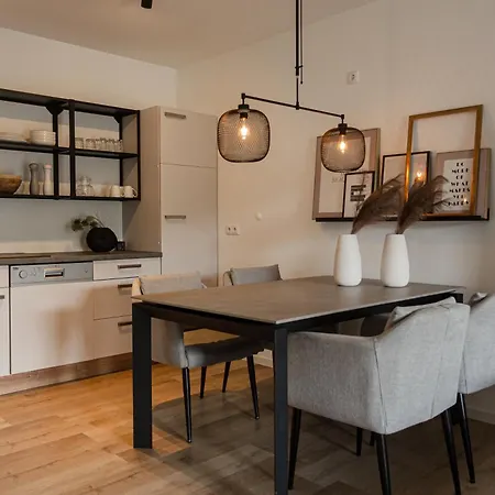 Luxusferienwohnung Moselruhe Mit Grosser Terrasse Und Schoenem Ausblick Апартаменты Буллай