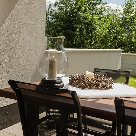 Luxusferienwohnung Moselruhe Mit Grosser Terrasse Und Schoenem Ausblick Буллай
